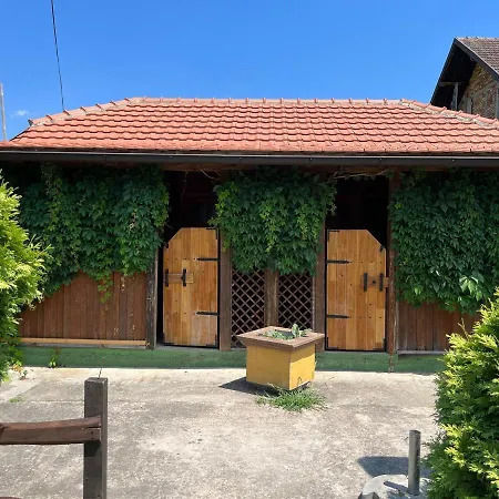 Kod Pece * 바이나 바슈타